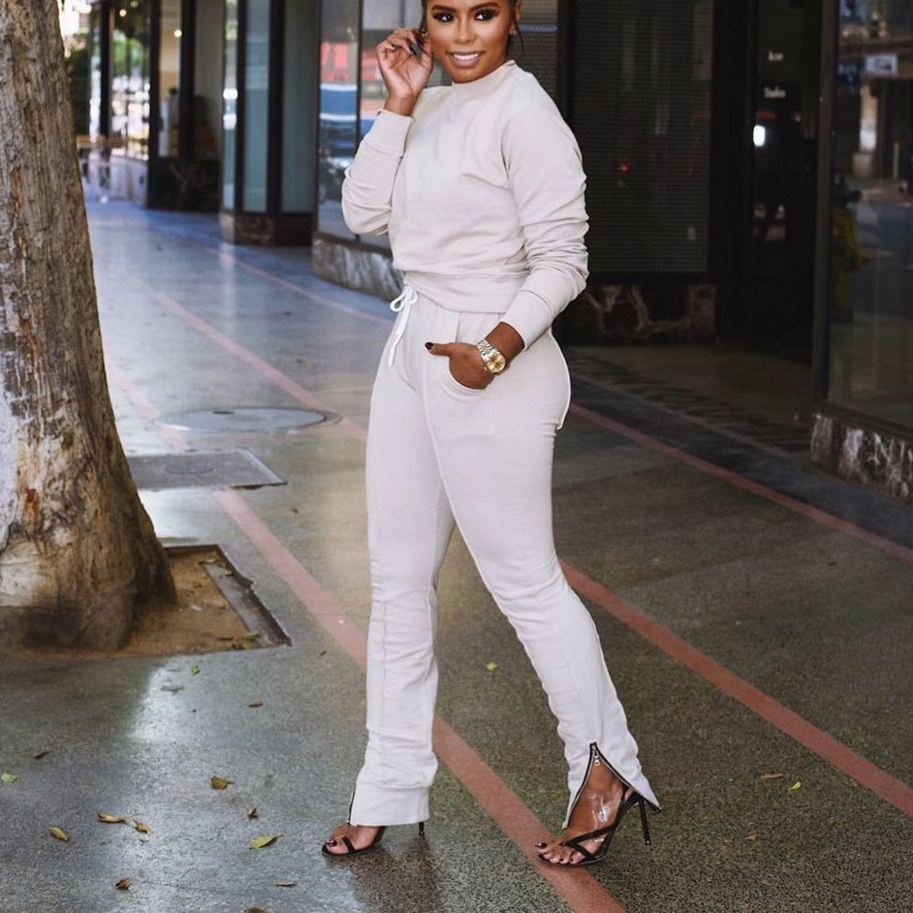Stylish 2 piece sweat suite